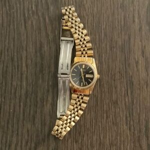 Seiko Gold Women’s Watch with black face - FREE SHIPPING